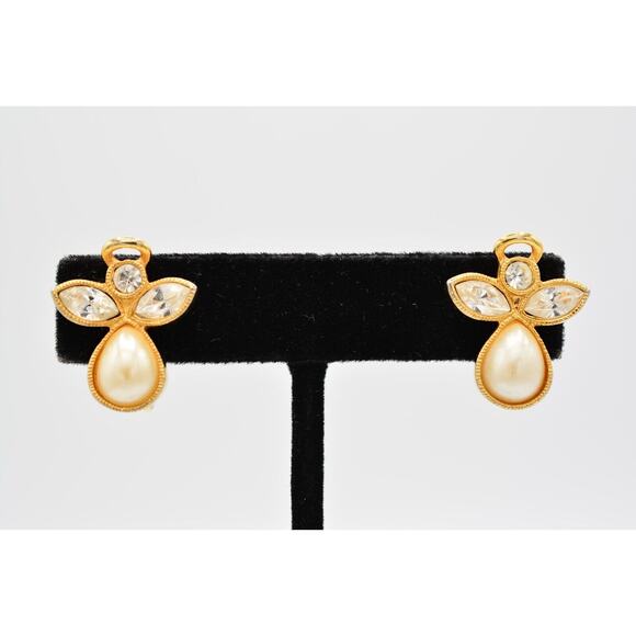 Avon Vintage Christmas Angel Clip On Earrings Gold Pearl Crystal Signed BinAR - Picture 1 of 12